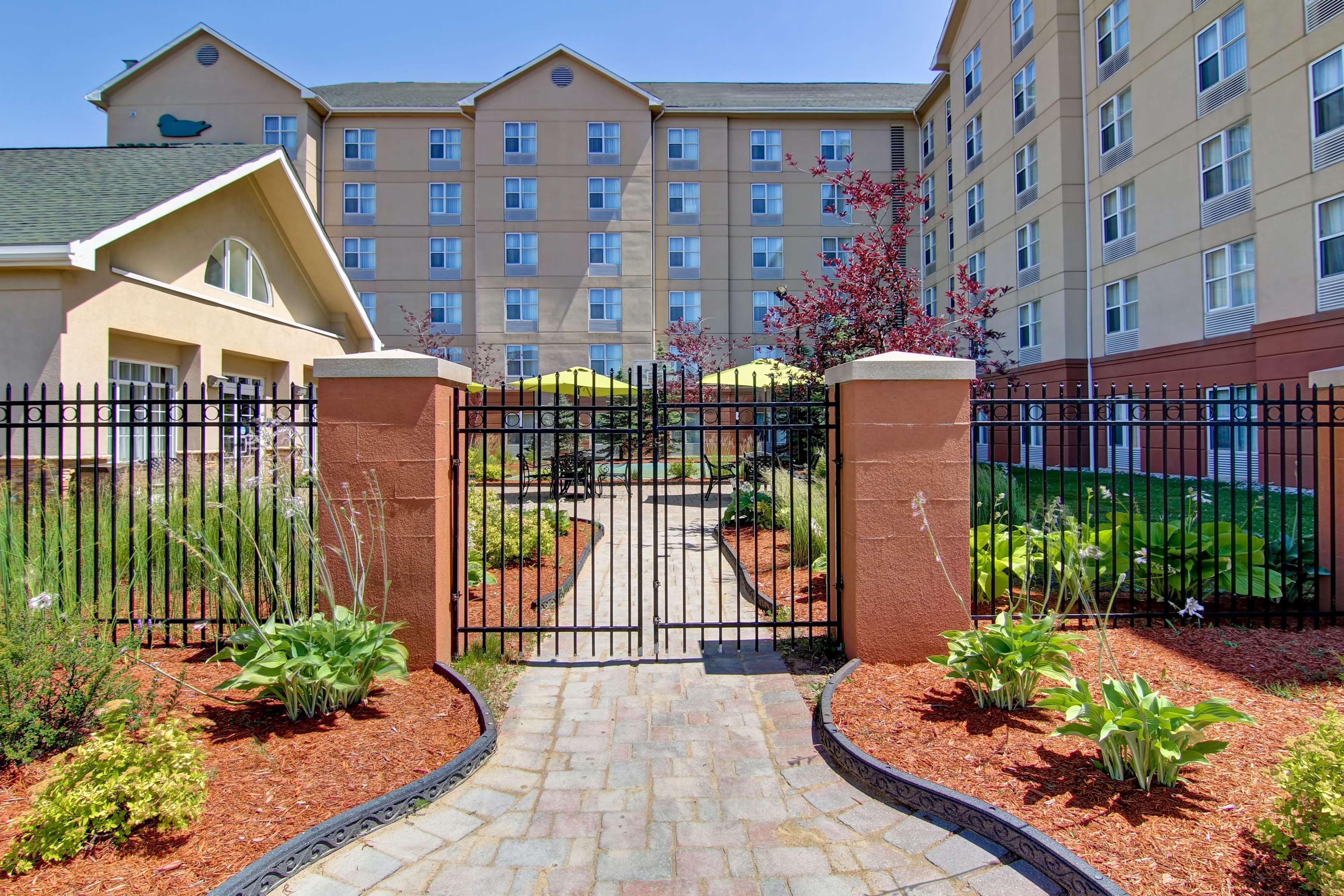 Homewood Suites By Hilton Toronto Mississauga Dış mekan fotoğraf